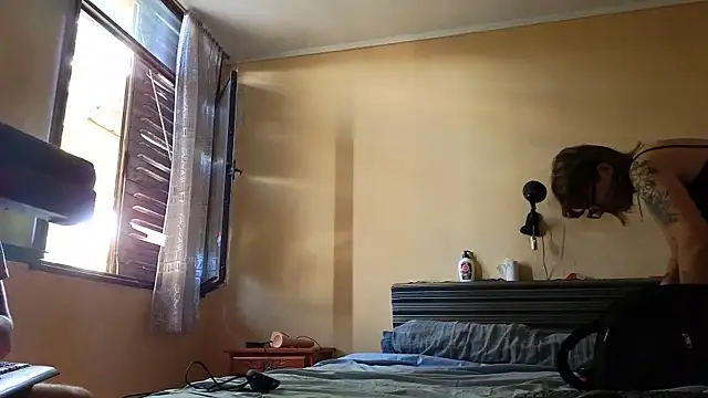 Snapshot of Carlafoxxx chatting on February 11, 1:49 pm Carlafoxxx online show from February 11, 1:49 pm