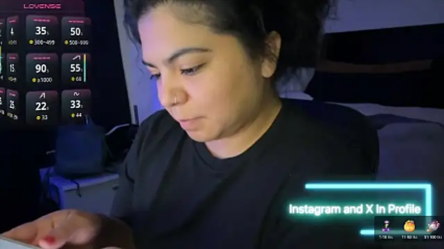 kimmiakiss22 online show from October 13, 3:28 am