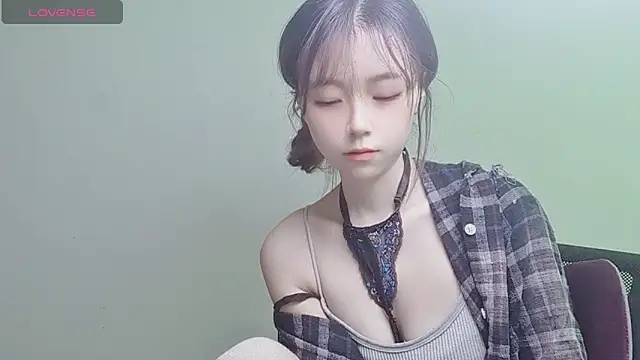 VaerySaenz online show from December 17, 3:39 am