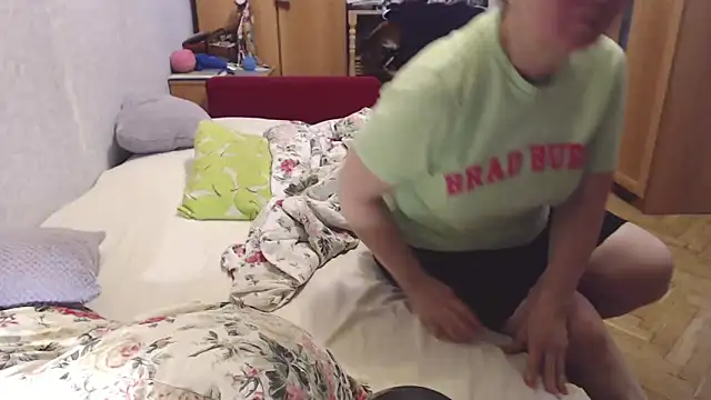 zarinafonliberman online show from November 4, 5:17 am