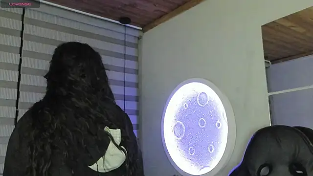 natasha logan  online show from June 21, 4:04 am