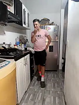 catire2323 online show from December 13, 6:16 pm