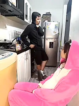 catire2323 online show from January 26, 6:49 am