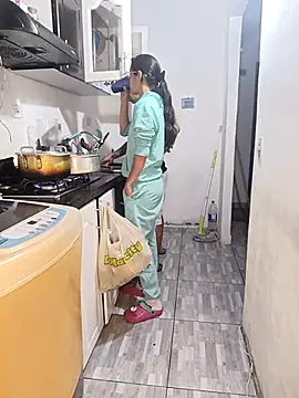 catire2323 online show from October 10, 12:53 am