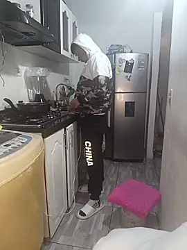 catire2323 online show from February 9, 1:15 pm