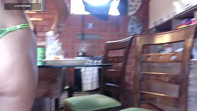 Snapshot of mini_kunis chatting on March 15, 2:45 pm mini kunis online show from March 15, 2:45 pm