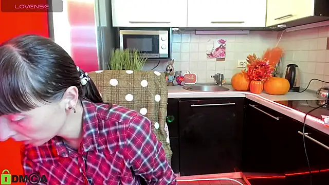 TayanaJons online show from September 27, 7:02 am