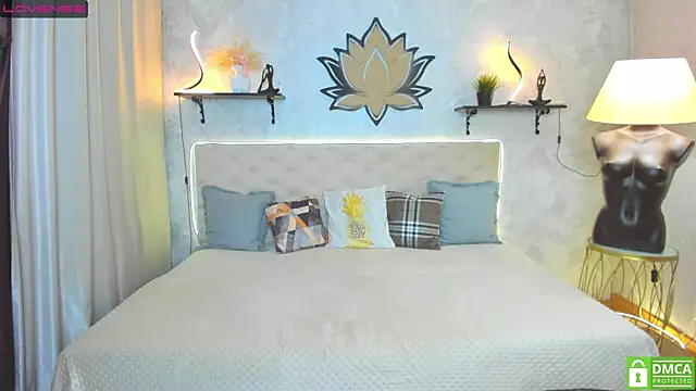 StripBianka online show from October 13, 9:42 am