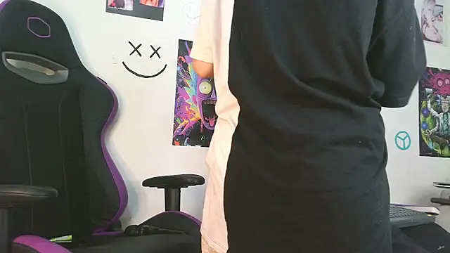 Snapshot of IM_MAYA chatting on March 5, 7:49 pm IM MAYA online show from March 5, 7:49 pm