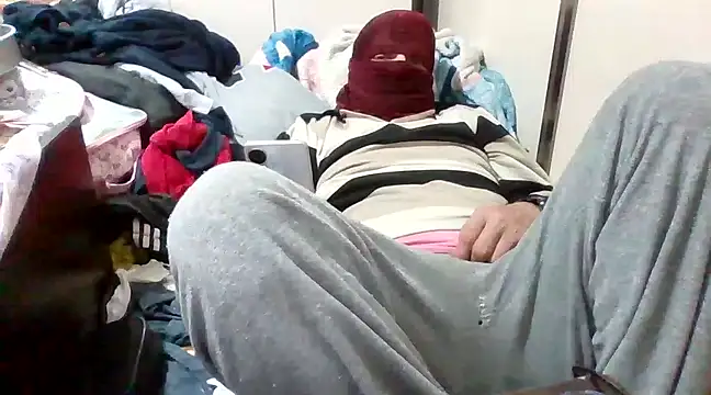 Snapshot of asira39 chatting on March 7, 10:10 pm asira39 online show from March 7, 10:10 pm