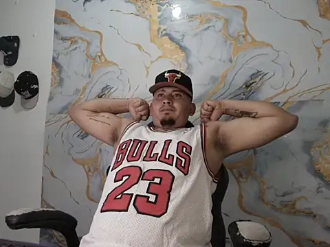 myke andrade online show from February 12, 5:35 am