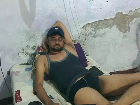 Snapshot of Rocobodymassager chatting on July 28, 1:32 pm Rocobodymassager online show from July 28, 1:32 pm