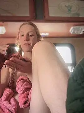 GoldenFlameGoddess online show from March 14, 7:12 pm