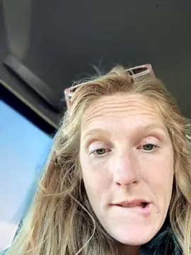 GoldenFlameGoddess online show from November 15, 10:04 pm