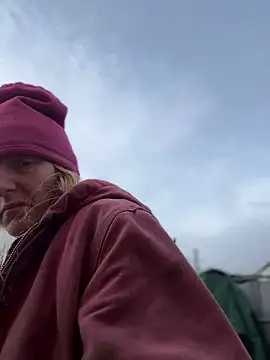 GoldenFlameGoddess online show from February 25, 4:05 pm