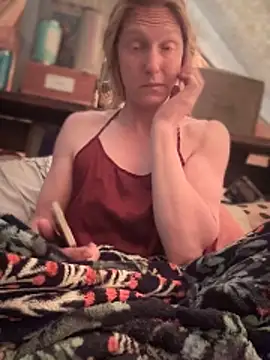 GoldenFlameGoddess online show from May 5, 1:19 pm
