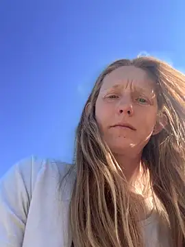 GoldenFlameGoddess online show from May 10, 3:28 pm