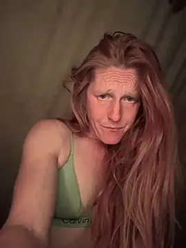 GoldenFlameGoddess online show from May 11, 4:07 am