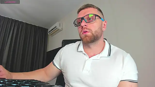 Findom guy online show from December 14, 12:32 pm