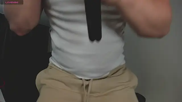 Snapshot of Findom_guy chatting on January 15, 10:35 pm Findom guy online show from January 15, 10:35 pm