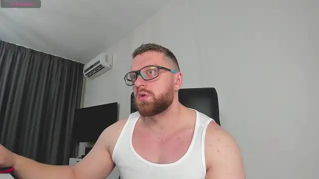 Snapshot of Findom_guy chatting on January 16, 10:41 am Findom guy online show from January 16, 10:41 am