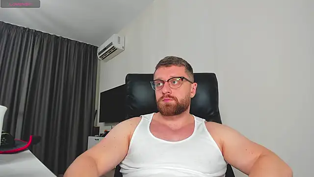 Snapshot of Findom_guy chatting on January 31, 7:11 pm Findom guy online show from January 31, 7:11 pm