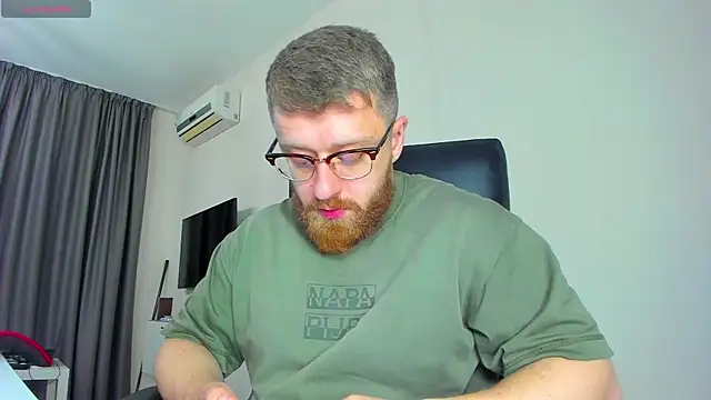 Snapshot of Findom_guy chatting on March 25, 6:14 pm Findom guy online show from March 25, 6:14 pm