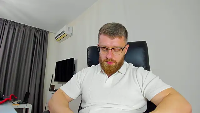 Snapshot of Findom_guy chatting on April 3, 2:26 pm Findom guy online show from April 3, 2:26 pm