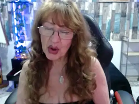 KarimaSarabe online show from December 4, 3:37 am