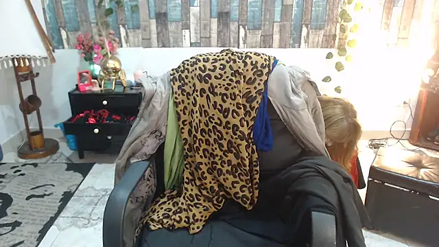 KarimaSarabe online show from October 3, 9:01 pm