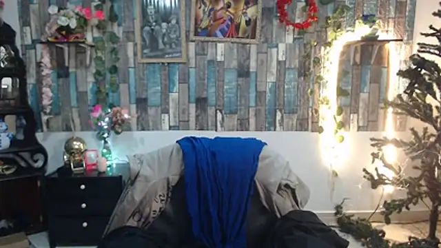 KarimaSarabe online show from December 1, 8:47 pm