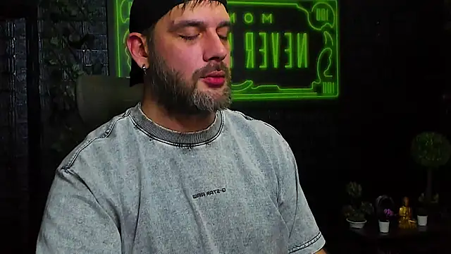 LexXHardy online show from November 13, 8:08 pm