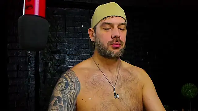 LexXHardy online show from December 4, 10:57 am