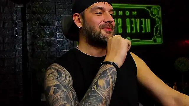 LexXHardy online show from December 15, 12:59 am