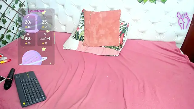 Andrea Williams24 online show from November 13, 3:55 pm