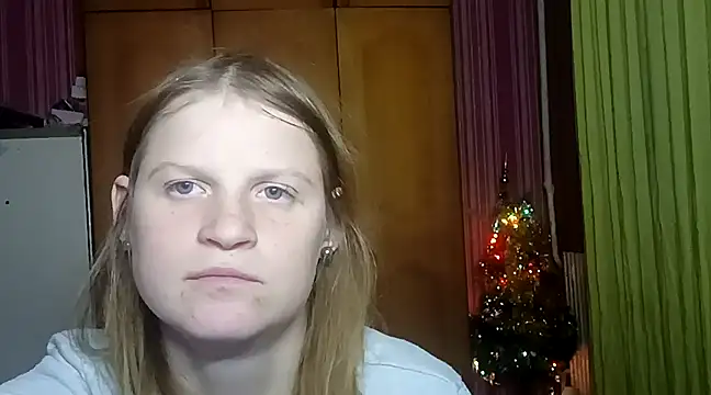 Kathlyn  Heath online show from February 17, 11:09 pm