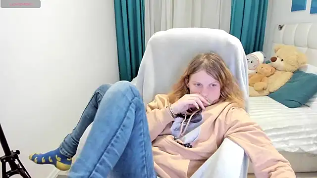 Kathlyn  Heath online show from November 24, 7:24 pm