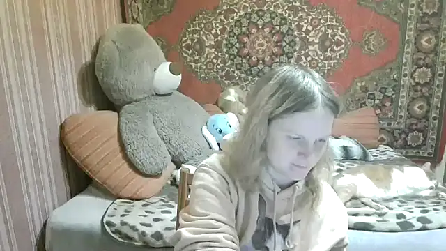 Kathlyn  Heath online show from December 19, 8:38 pm