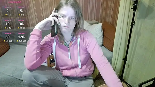 Snapshot of Kathlyn__Heath chatting on June 6, 6:56 pm Kathlyn Heath online show from June 6, 6:56 pm