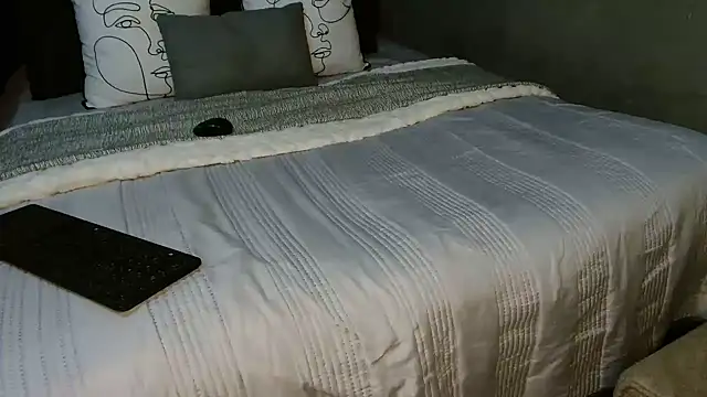 CURVEYDOLLXX online show from November 12, 3:07 am