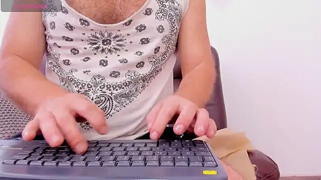 michacosio online show from December 21, 5:42 pm