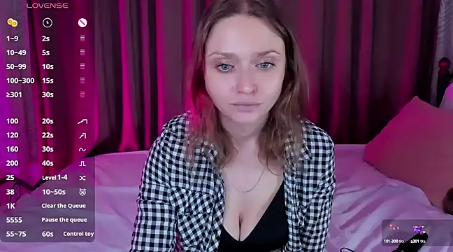 Snapshot of Linda_Bryant chatting on December 7, 3:58 am Linda Bryant online show from December 7, 3:58 am