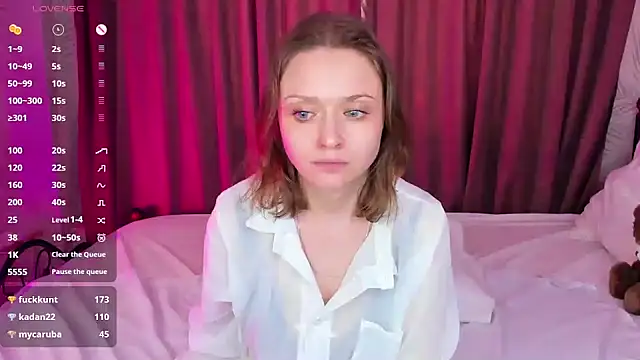 Snapshot of Linda_Bryant chatting on February 16, 5:48 am Linda Bryant online show from February 16, 5:48 am