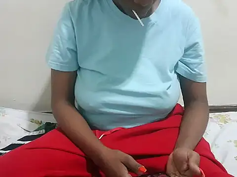 prettybeee online show from March 14, 11:54 pm