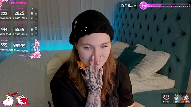  Chlo  e online show from February 3, 5:18 am