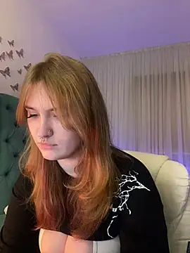  Chlo  e online show from March 10, 2:39 am