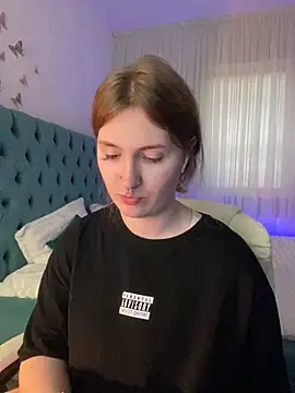  Chlo  e online show from March 14, 5:38 am