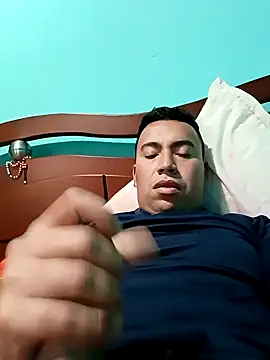 Snapshot of Diego_leon27 chatting on December 27, 7:57 pm Diego leon27 online show from December 27, 7:57 pm