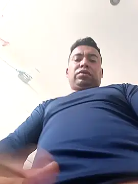 Snapshot of Diego_leon27 chatting on January 23, 8:45 pm Diego leon27 online show from January 23, 8:45 pm