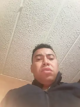 Snapshot of Diego_leon27 chatting on February 14, 2:28 am Diego leon27 online show from February 14, 2:28 am